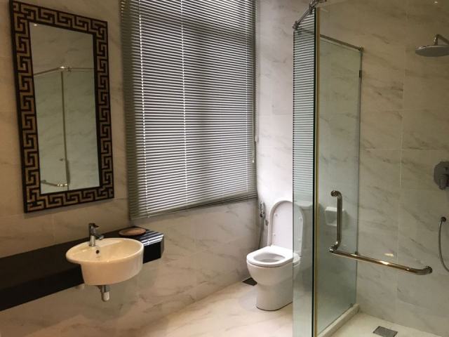 Luxurious and Huge Fully Furnished Detached house at La Promenade! photo 1