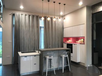 Luxurious and Huge Fully Furnished Detached house at La Promenade! photo 2