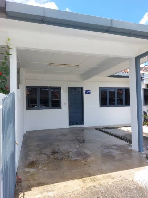 Single Storey Terrace @Muara Tabuan photo 1