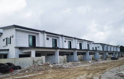 Corner Lot Brand New Double Storey @ Kuching City Mall- long car porch photo 2