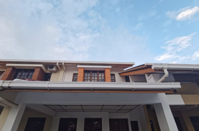 Stutong Tabuan Jaya Double storey house for rent