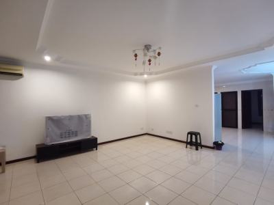 Stutong Tabuan Jaya Double storey house for rent photo 3