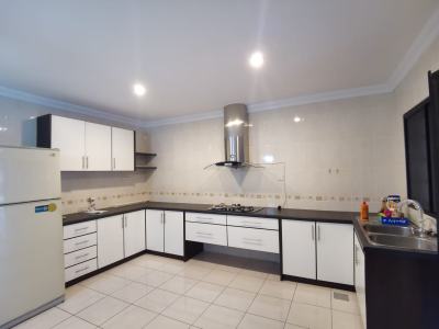 Stutong Tabuan Jaya Double storey house for rent photo 5