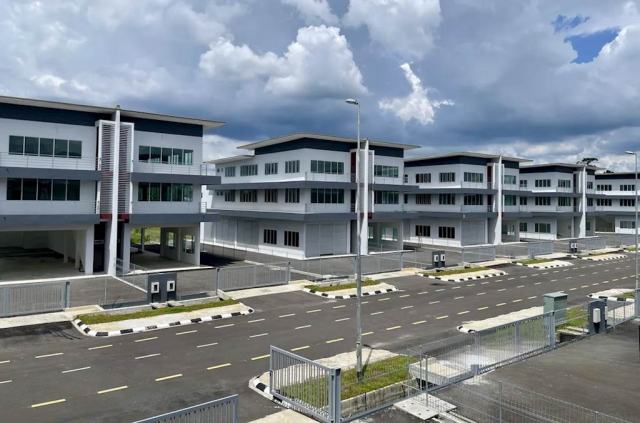 26 INDUSTRIAL PARK photo 1